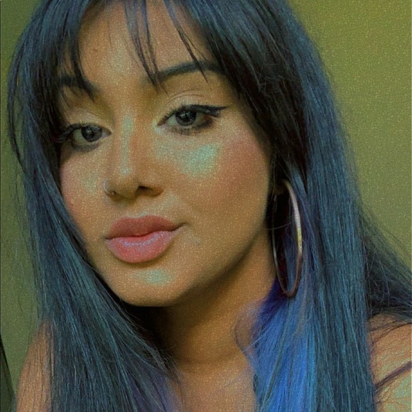 Meet your Posher, Jessica - Picture 1 of 1